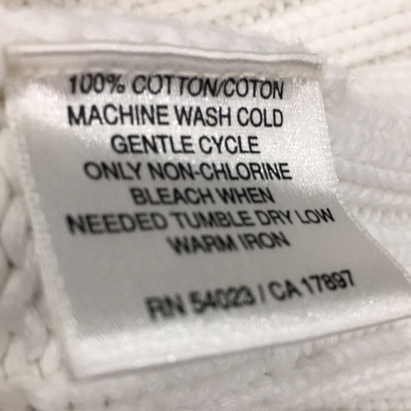 EUC GAP Beautiful Quality 100% White Cotton Sweater - Picture 5 of 7